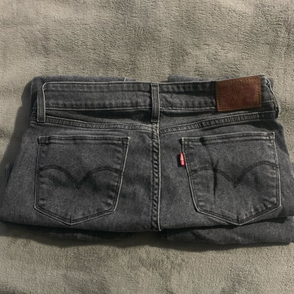 Jeans - Picture 1 of 2